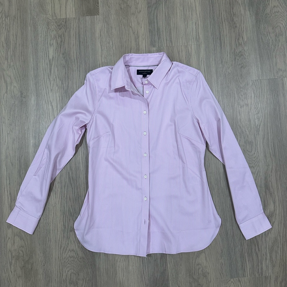 Banana republic tailored fit blouse with buttons